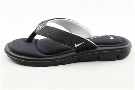 nike comfort footbed women